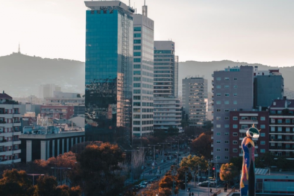 相比于傳統(tǒng)的建筑，智能建筑有以下幾方面的顯著優(yōu)勢(shì)！