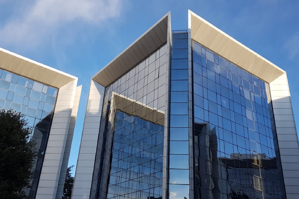 國內(nèi)的“智能建筑”與歐洲的有何異同？(圖1)裕乾電子